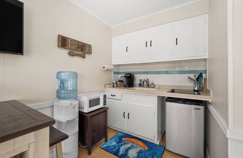 Ocean Pines House | Coconut Grove Cottage at the Inn on Turville Creek