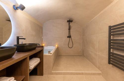 Old Lyon Apartment | Cocoon du vieux Lyon - Luxury apartment - Balneo