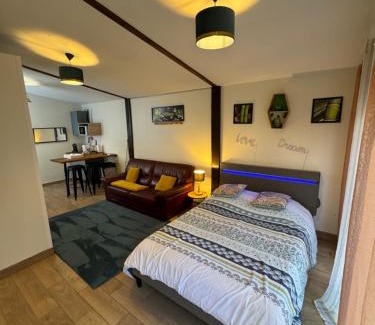 Semoy House | Cocoon Room - jacuzzi