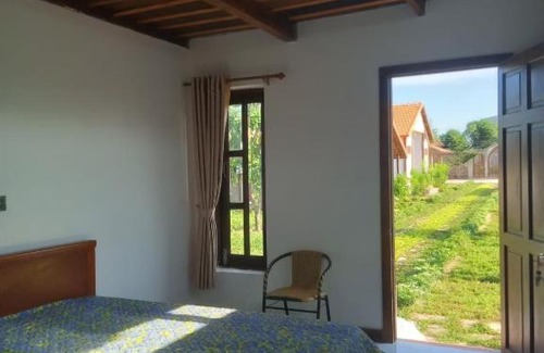 Dat Do Villa | CocoPalm Villa near Beach - Mango room