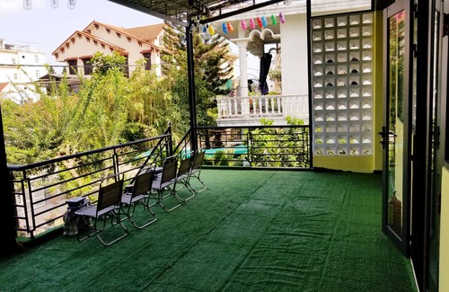 Hue City Centre House | CodoHomestay & garden
