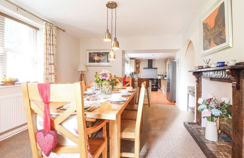 Betws-Y-Coed Cottage | COED DERW ISAF, pet friendly, luxury holiday cottage in Betws-Y-Coed