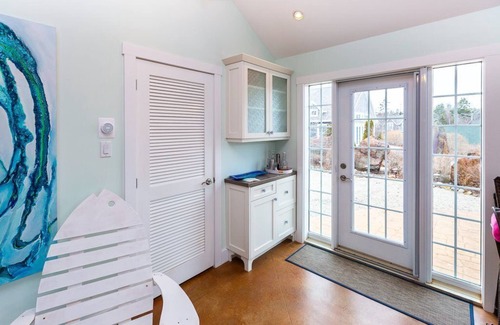 Upper Blandford Cottage | Coffee With A View Of Deep Cove