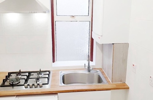 Ponders End Bed & Breakfast | Cogie 55