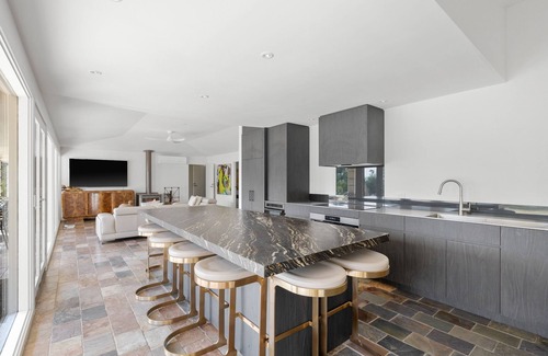 Powlett River House | Cognac Beachfront Silverleaves CowesnBeachfront property