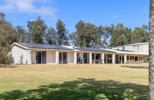 Powlett River House | Cognac Beachfront Silverleaves CowesnBeachfront property