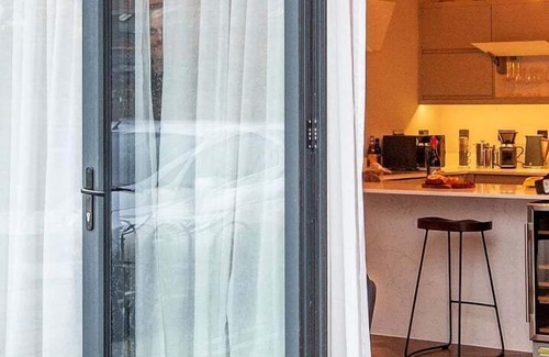 Pontcanna Apartment | Cohost Partners Charming 2BR in Cardiff with Parking