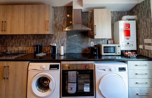 Roath Apartment | Cohost Partners Charming Cardiff Retreat City Center