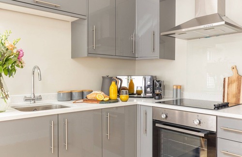 Plasnewydd Apartment | Cohost Partners Cosy Retreat Walk to Cardiff Centre