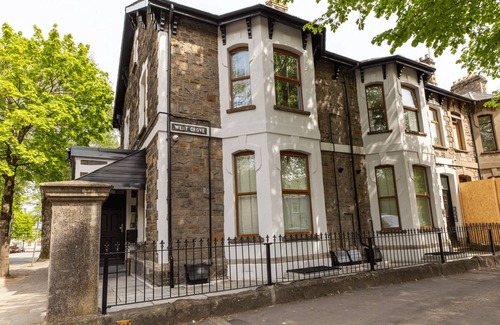 Plasnewydd Apartment | Cohost Partners Cosy Retreat Walk to Cardiff Centre