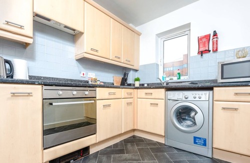 Grangetown Apartment | Cohost Partners Cozy 2BR Near Cardiff Bay & Center