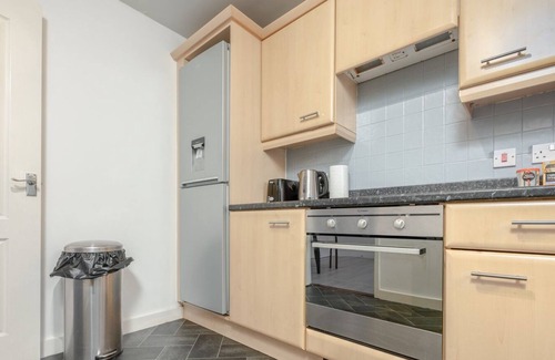 Grangetown Apartment | Cohost Partners Cozy 2BR Near Cardiff Bay & Center