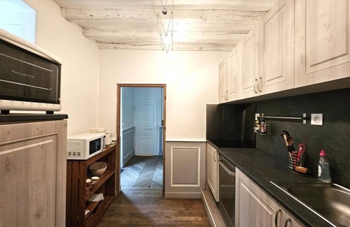 Saint-Georges-du-Bois Bed & Breakfast | Colas guest rooms with swimming pool for rent Le Mans/Circuit 24 H