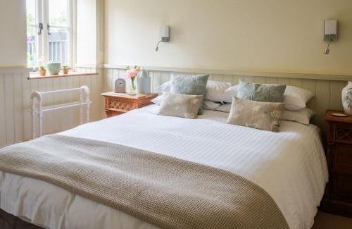 Kingsbridge House | Colby Cottage