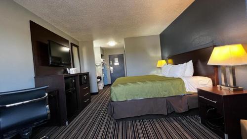 Colby Hotel | Colby Inn and Suites