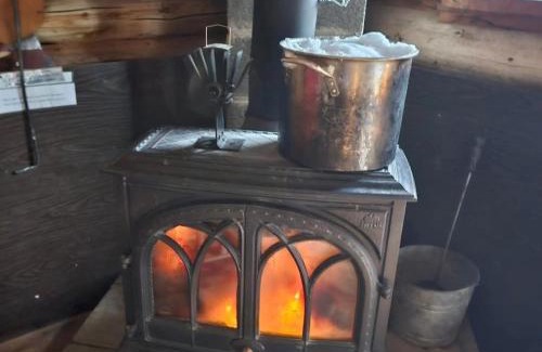 Carthage House | Colby's Cabin RUSTIC Off Grid Wilderness Retreat