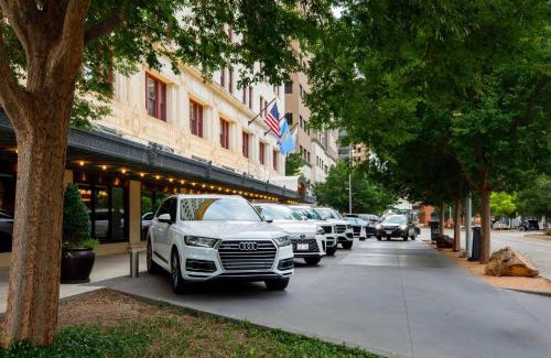 Downtown Oklahoma City Hotel | Colcord Hotel Oklahoma City, Curio Collection by Hilton