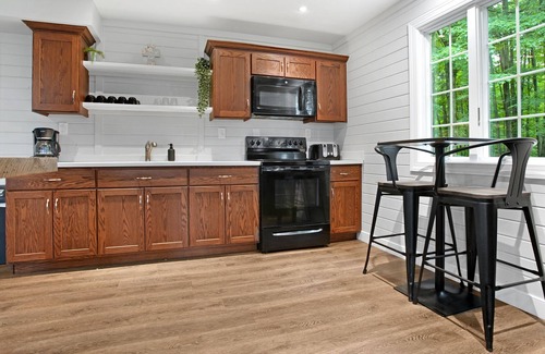 Aldenville House | Cold Spring Camp | GAME ROOM, Deck + Grill!