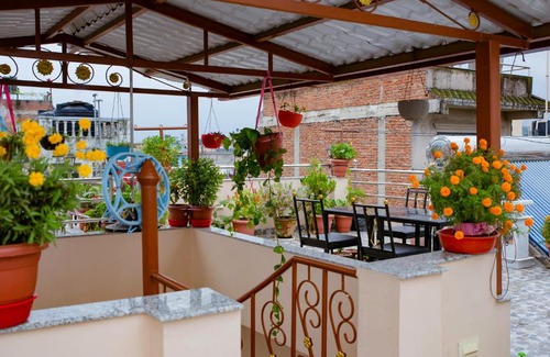 Kathmandu House | ColdFeet Home
