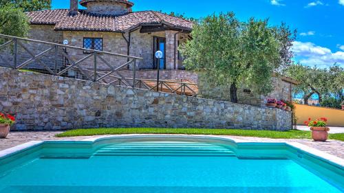 Montecastrilli Villa | COLLE DEL SOLE 7&1, Emma Villas
