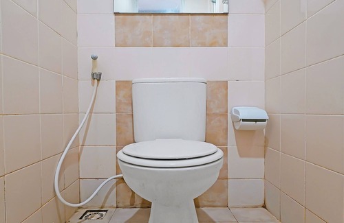Cimahi Hotel | Collection O 1453 The Edge Apartment Cimahi By Kamarku