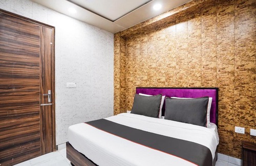 Faridabad Hotel | Collection O 75260 Hotel Howdy