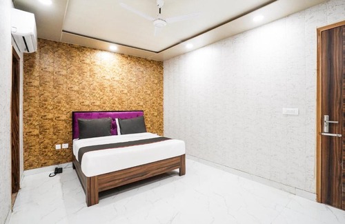 Faridabad Hotel | Collection O 75260 Hotel Howdy