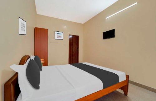 Erode Hotel | Collection O Chinnamuthu Main Street