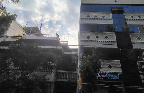 Jhansi Hotel | Collection O Jhansi Railway Station Road Formerly Hotel Gunjan