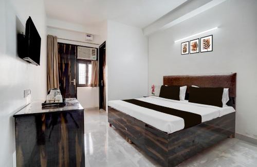 Rohini Hotel | Collection O Sector 7 Rohini Formerly Giriraj Residency