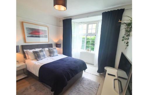 Crawley House | College House