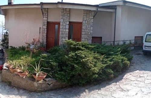 Pellezzano House | Collina Belvedere, appartamento indipendente in villa Salerno-Capezzano