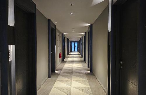 Pinang Apartment | Collins Boulevard Apartemen Serpong U2827A