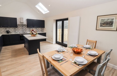 Northop Hall Cottage | COLOMENDY ALPACA FARM - FARM HOUSE, family friendly in Northop Hall