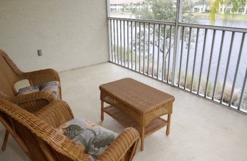Fort Myers Condo | Colonial Country Club, GATED private Golf Community