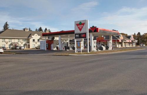 Saskatoon Downtown Hotel | Colonial Square Inn & Suites