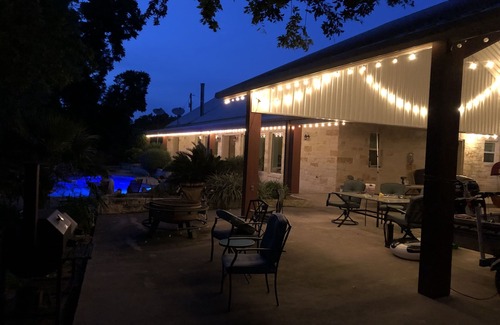 La Grange House | Colorado River TX, Boat ramp, Fishing, paddling, Pool, BBQ, Round Top, La Grange
