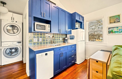 Crestview Apartment | Colorful and Cozy★King Bed ★Near UT, Domain, Downtown