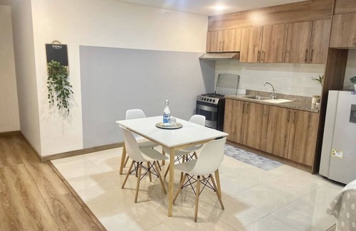 Cuenca Apartment | [Colorful Apartment] 4min City center + Free parking