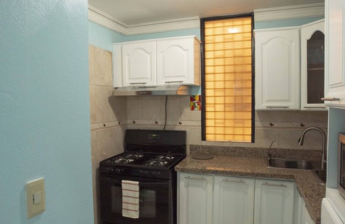 Viejo Arroyo Hondo Apartment | Colorful, cozy, downtown Santo Domingo