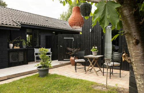 Frederikssund Municipality House | Colorful Summer House Near Isefjord
