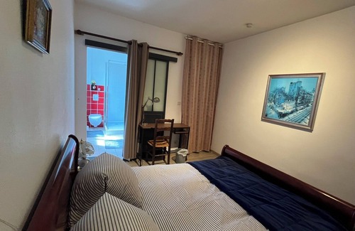 Cormatin Bed & Breakfast | Colors of life - Chambre Bleue
