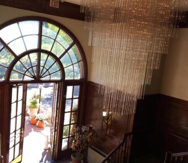 Colts Neck Hotel | Colts Neck Inn Hotel