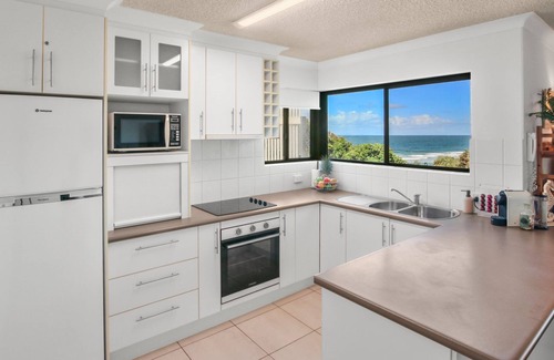 Caloundra Apartment | Columbia Point U6, 7 Bulcock Beach Esp