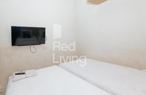 Karawang Hotel | Columbus Residence J10 near RSUD Karawang Mitra RedDoorz