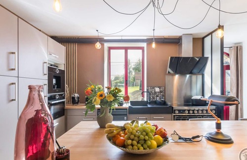 Saint-Laurent-de-Terregatte Cottage | Comfortable cottage with parking and pets allowed