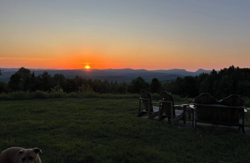 East Burke House | Come stay at the Kirby Hideaway!