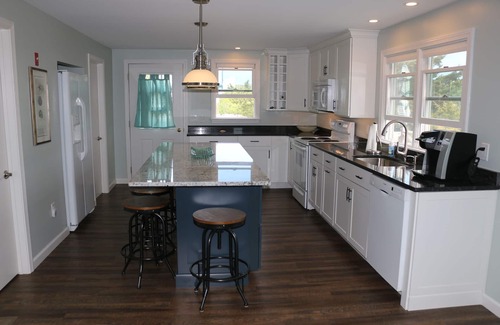 Sagamore Beach Cottage | Come to the Cape! Get away for the weekend! Private, peaceful beach!