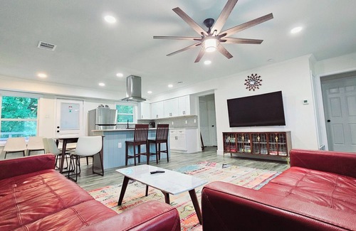Cedar Crest House | Come to Yutori, home, away from home!