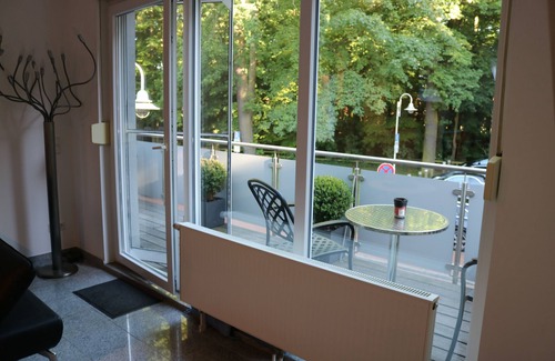 Region Hannover District Apartment | Comf. mod. Apartment -Anker-(120m2) in the middle of Steinhude, wallbox, parking lot, WLAN,